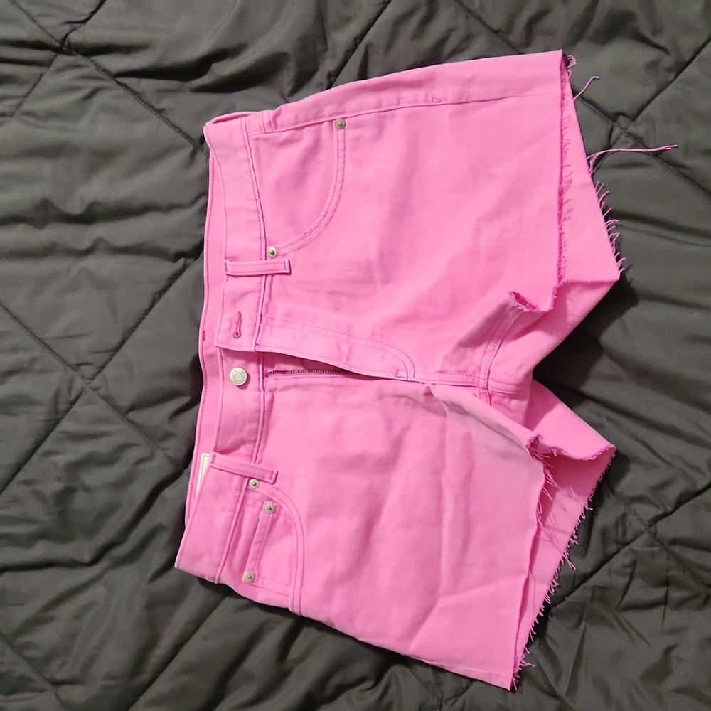 Women's GAP washwell jean shorts size 28 pink